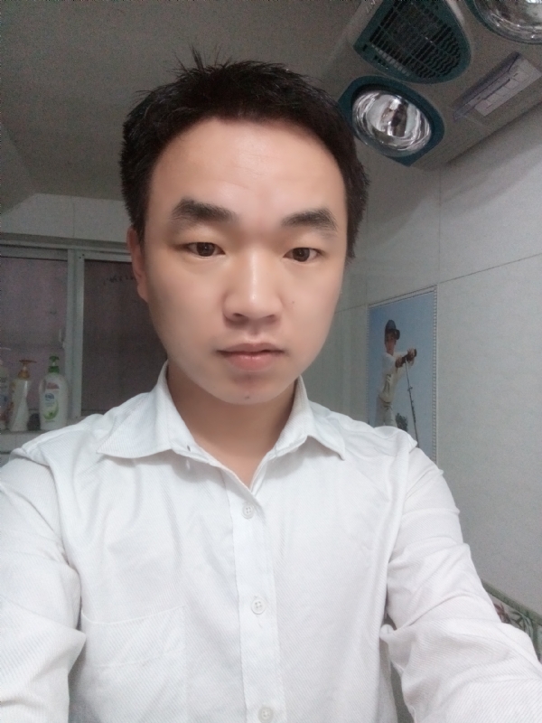 夜凉露沾衣的第二张照片--长乐相亲网