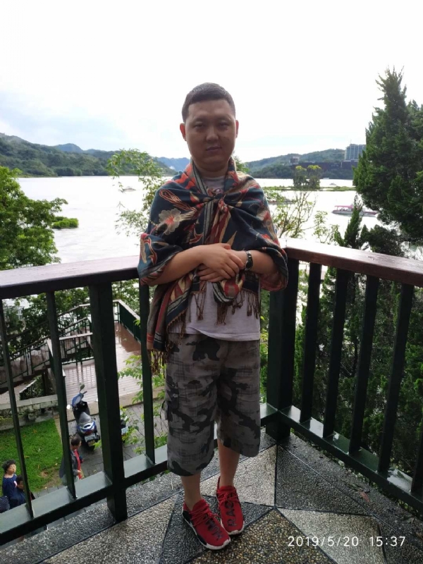 爱情里的俩个人的第一张照片--长乐相亲网