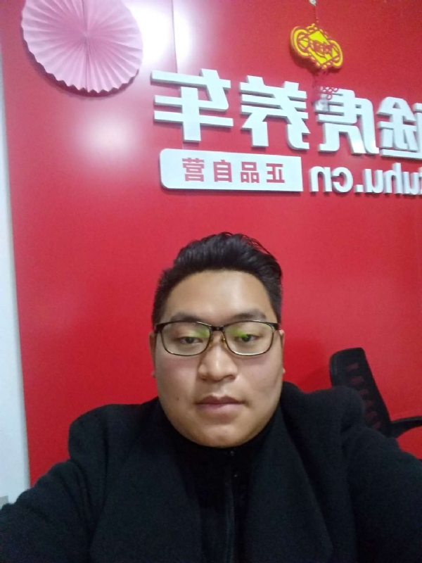 向上倾斜45度的第一张照片--长乐相亲网