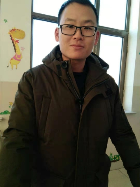 品上男人的第一张照片--长乐相亲网
