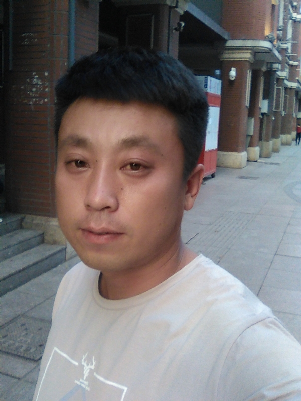 冰冷的心的第一张照片--长乐相亲网