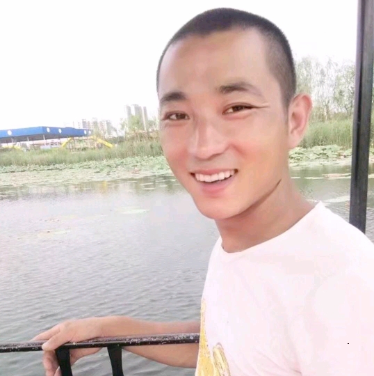 为你等候的第二张照片--长乐相亲网