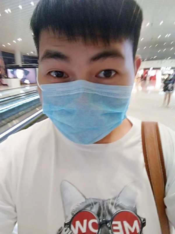 咔咔一顿的第一张照片--长乐相亲网