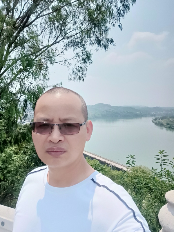 随缘随性的第一张照片--长乐相亲网