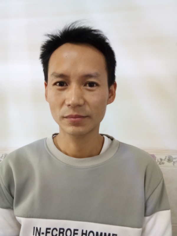 单亲爸爸的第一张照片--长乐相亲网