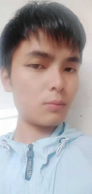 安静的男生的第一张照片--长乐相亲网