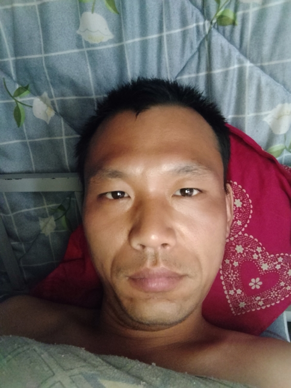 弘扬的第一张照片--长乐相亲网