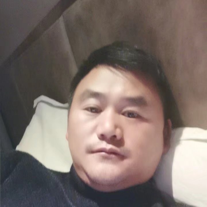 奔跑的第四张照片--长乐相亲网