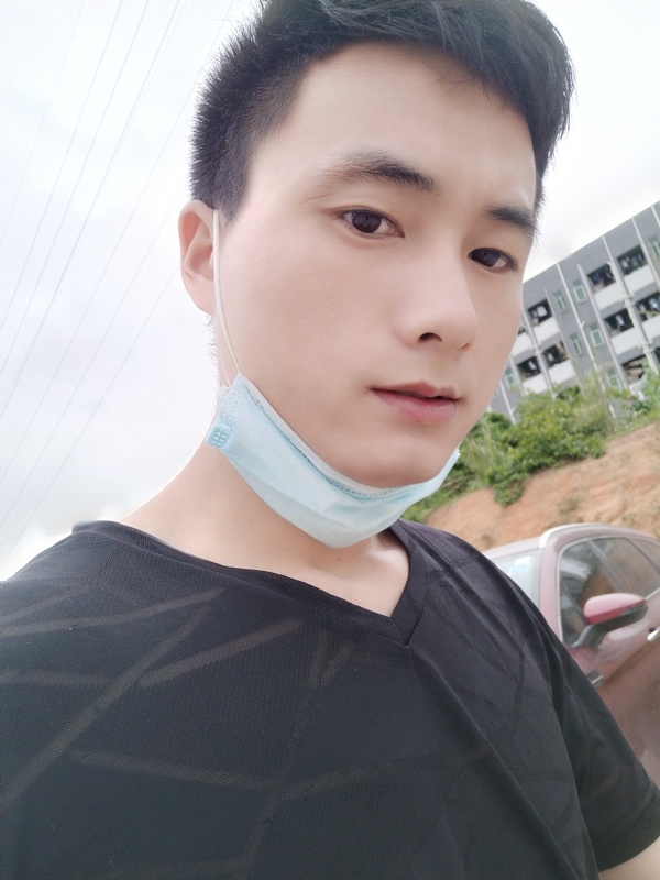 何凡的第二张照片--长乐相亲网