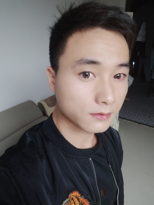 何凡的第三张照片--长乐相亲网