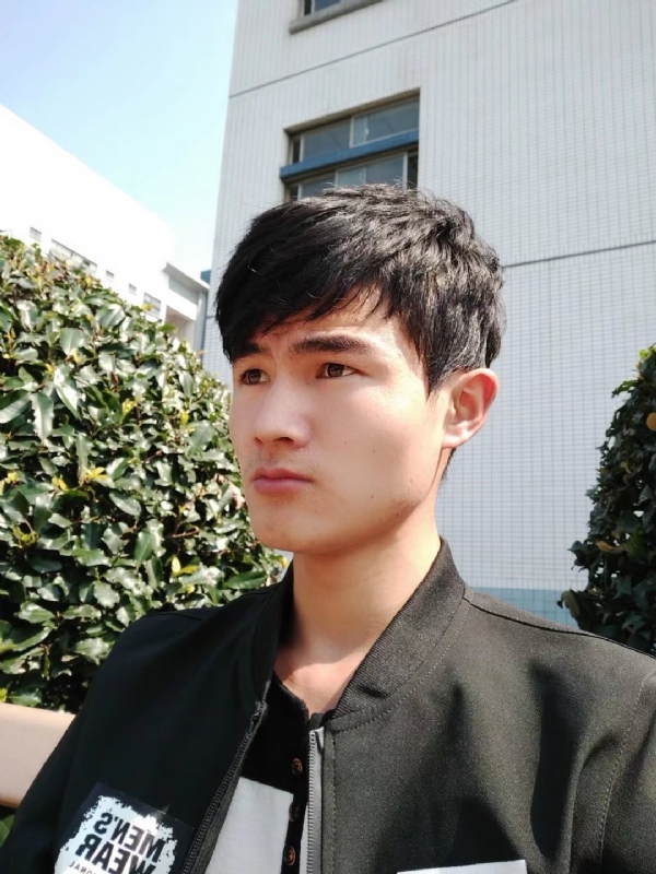 阳光男孩的第四张照片--长乐相亲网