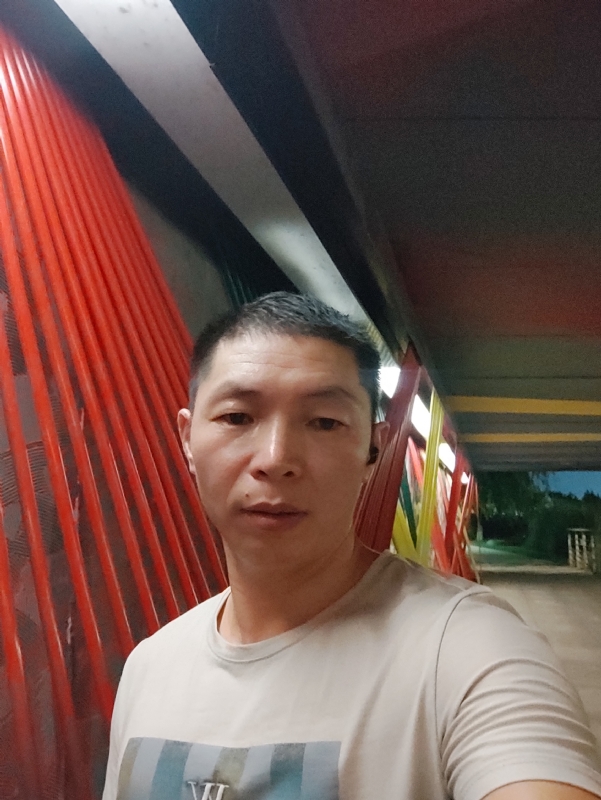 夜猫的第一张照片--长乐相亲网