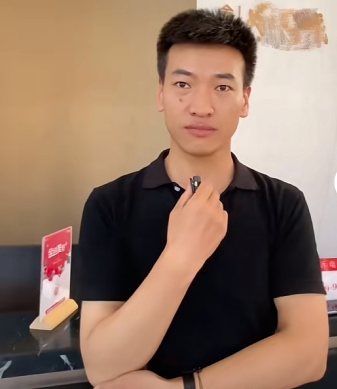 一杯梁白开的第一张照片--长乐相亲网