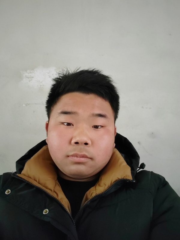 精神饱满的第四张照片--长乐相亲网