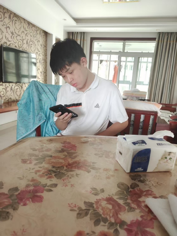 铁在烧的第一张照片--长乐相亲网