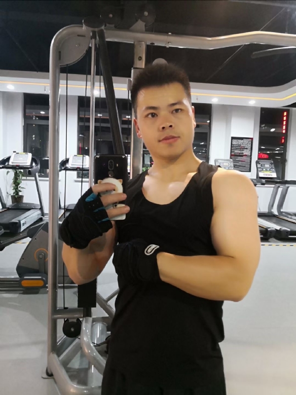 范迪塞尔的第二张照片--长乐相亲网
